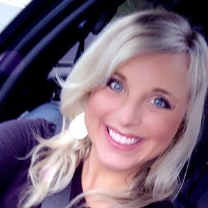 Meet your Posher, Jenni